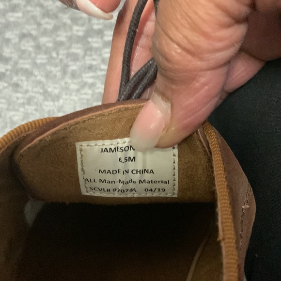 Boys Dress Shoes. Faux suede. Excellent condition. Worn 1x. 👞 - Picture 7 of 7